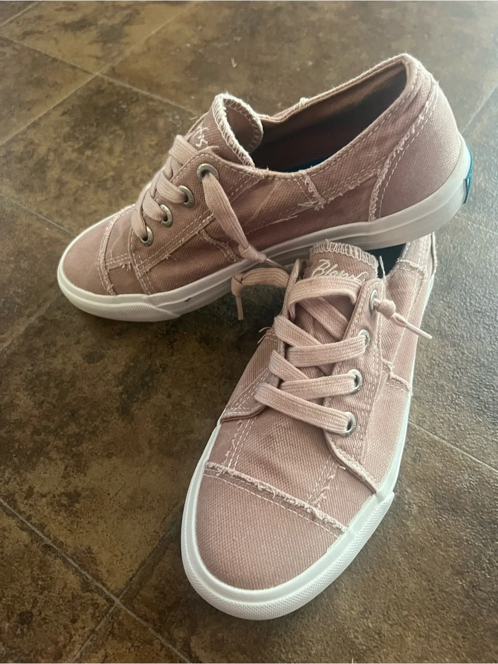 Blowfish Women’s Blush Canvas Lace-Up Sneakers
